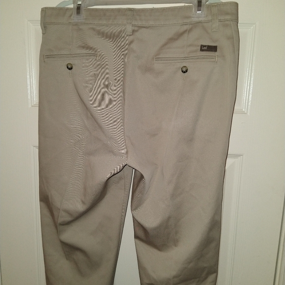 Lee Custom Fit Straight Leg Chino Pants Men's sz 33x32. - Picture 5 of 8